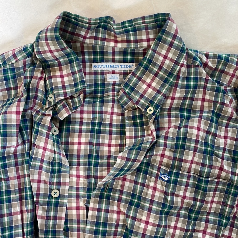Holiday Southern Tide Dress Button Down Shirts - 2 size Medium Mens shirts